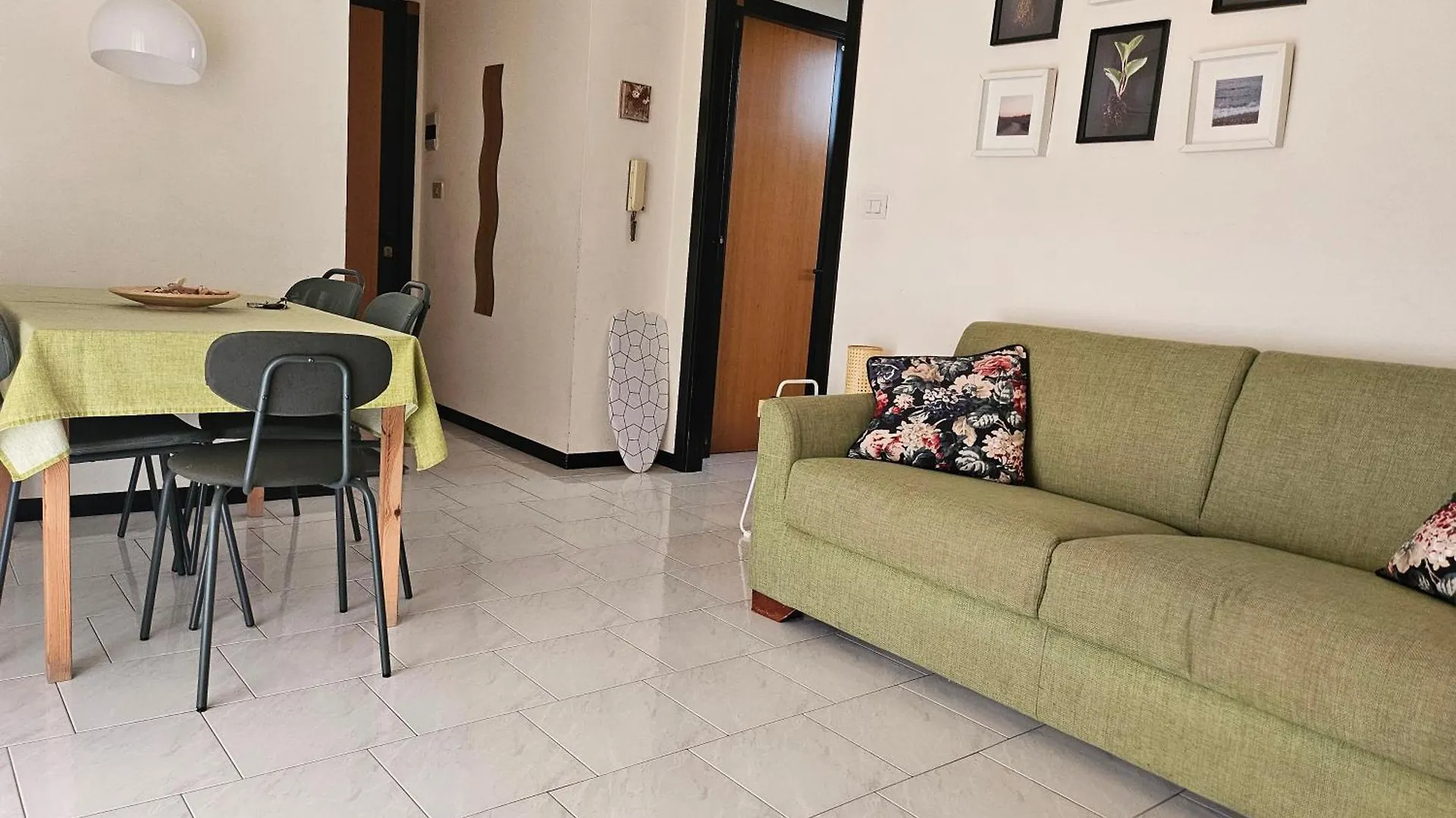 Seaview Apartment By The Beach In Sicily Fondachello